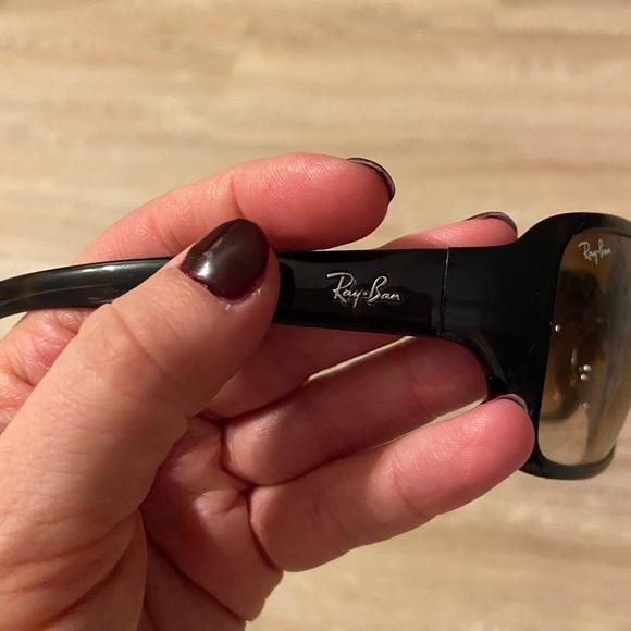 Vintage 2000s Ray-Bans great condition - Picture 2 of 4